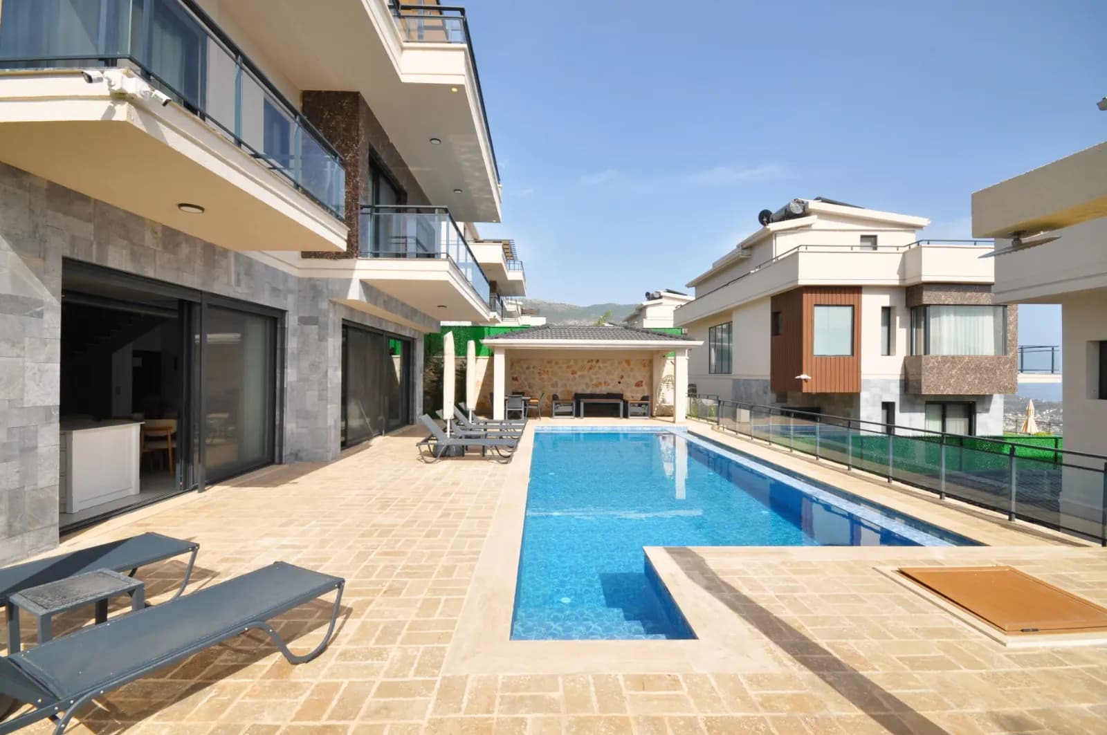 Akdağ Villa Kuvars