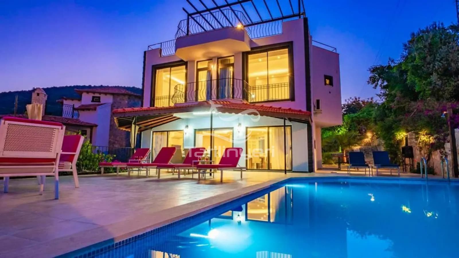 Villa Batı