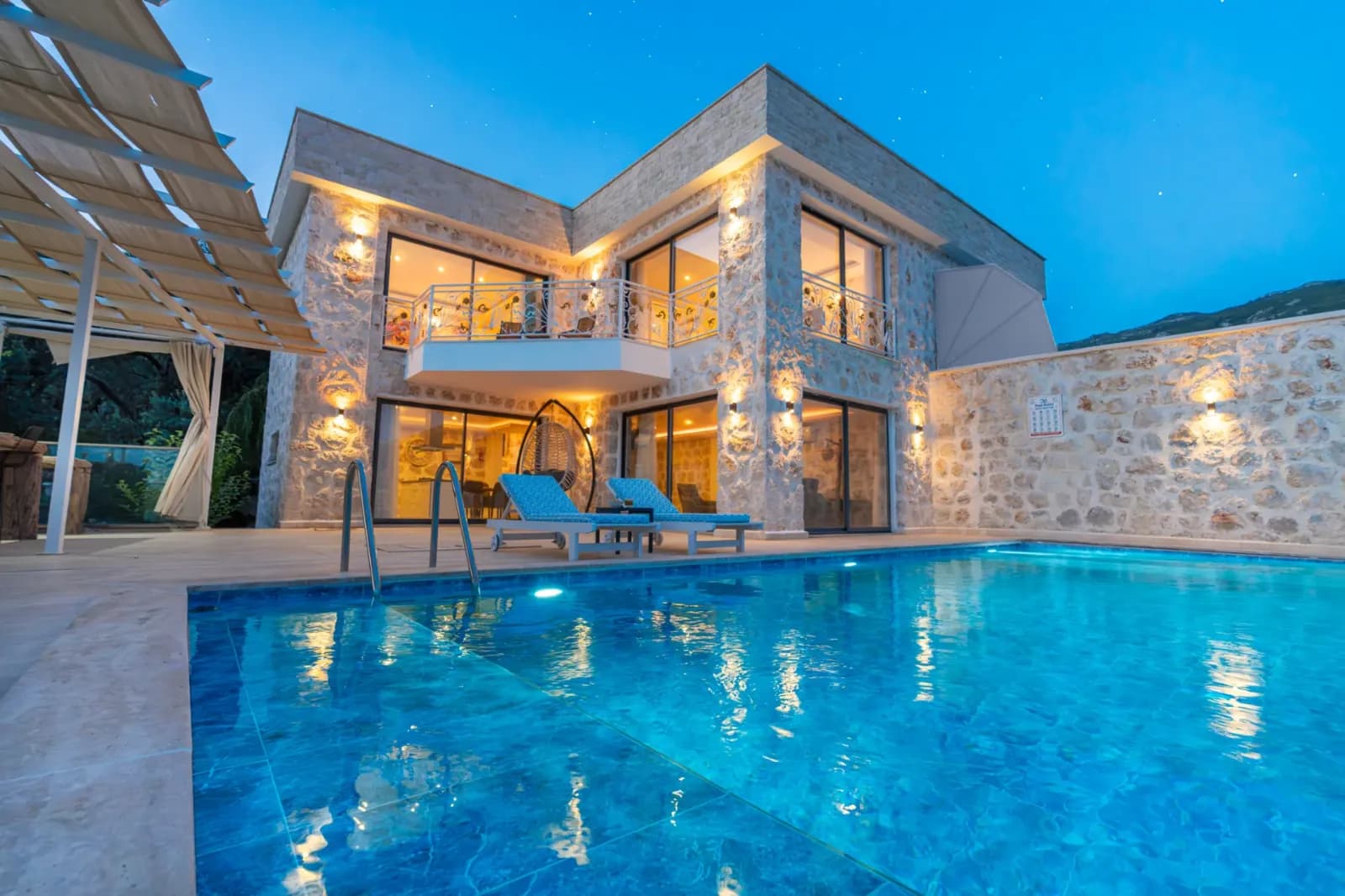Villa Chiron 3