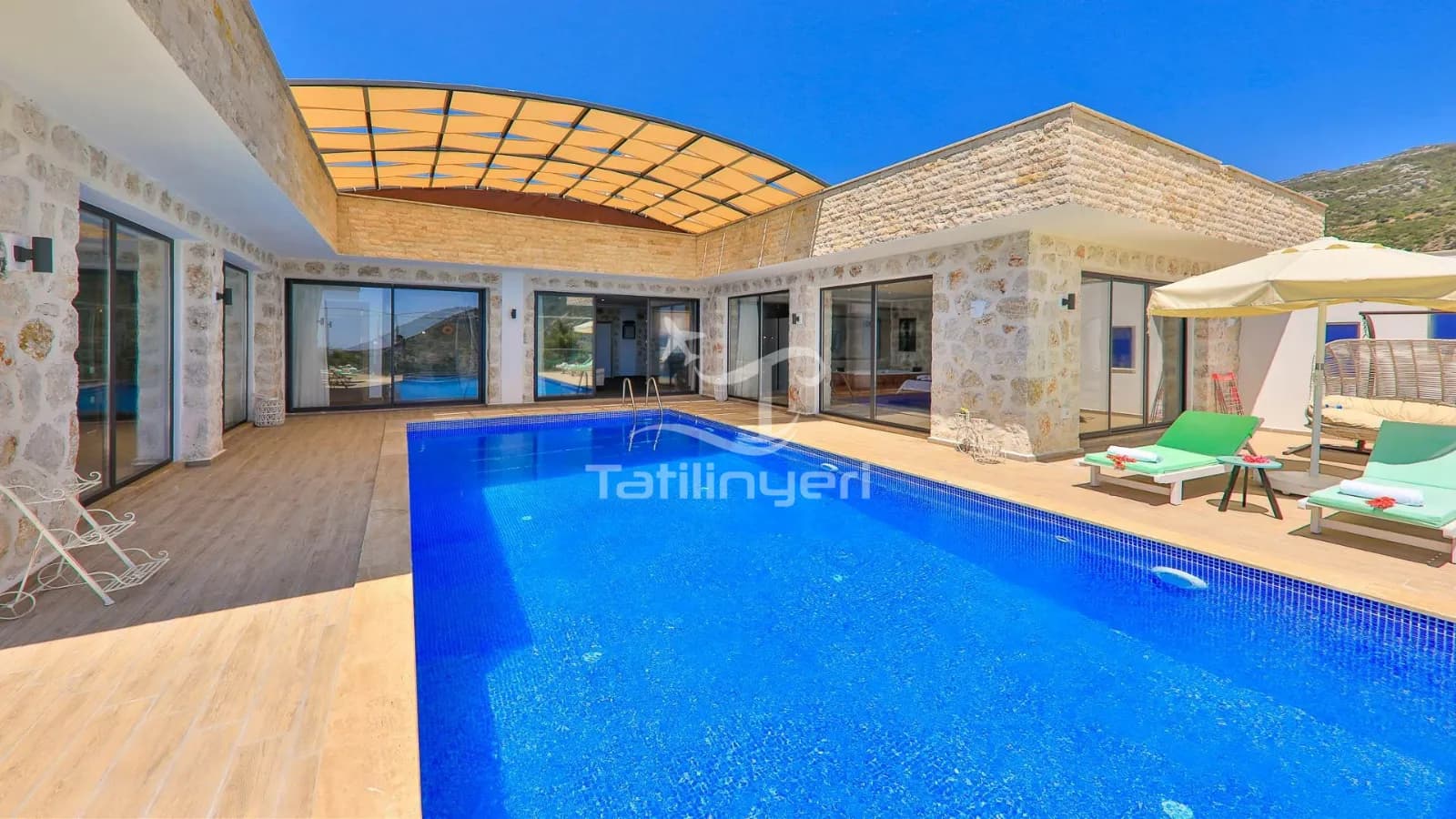 Villa Chiron 8