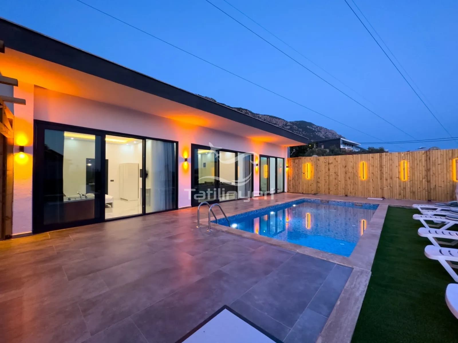 Villa Depth 2