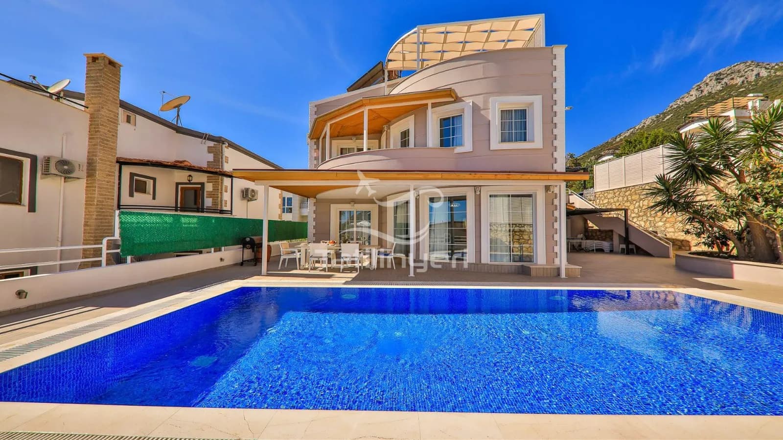Villa Eflatun