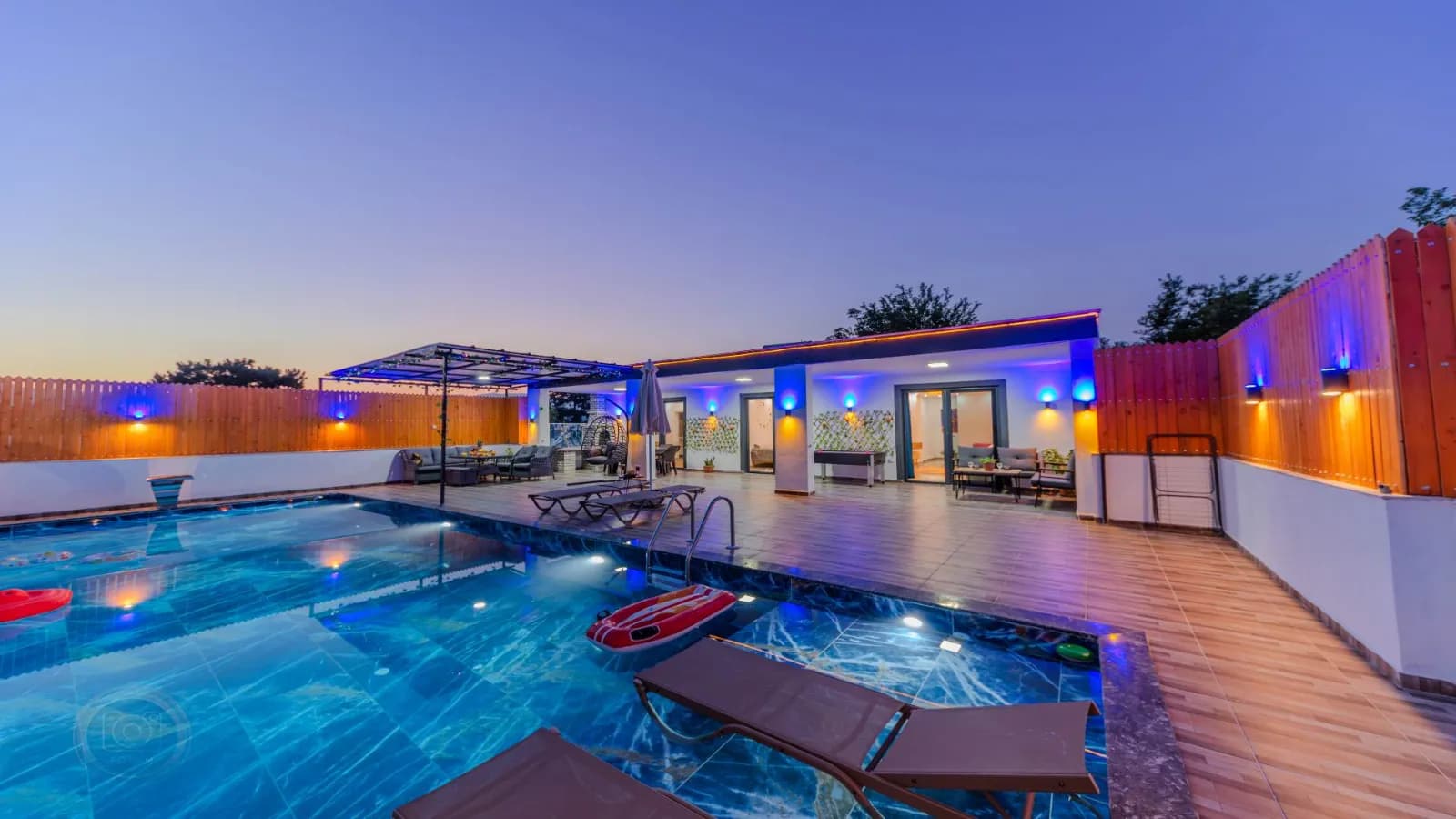 Villa Lunes Çavdır
