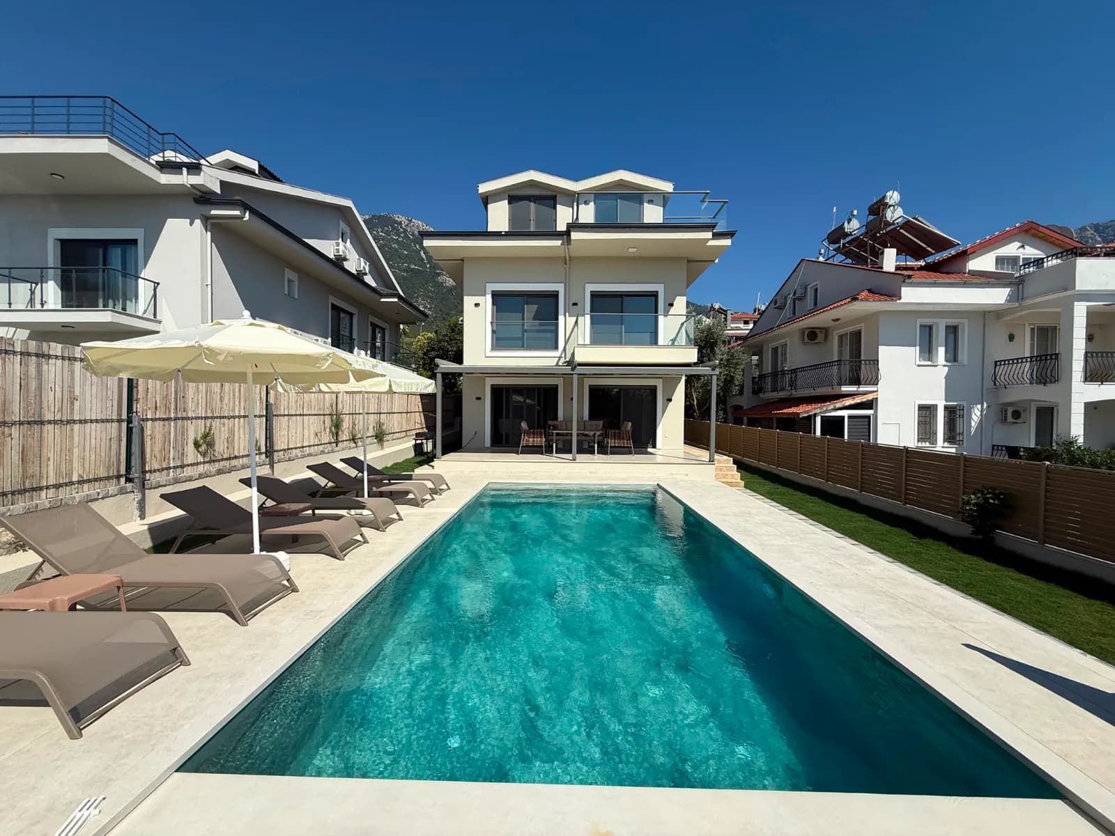 Villa Lux Burak
