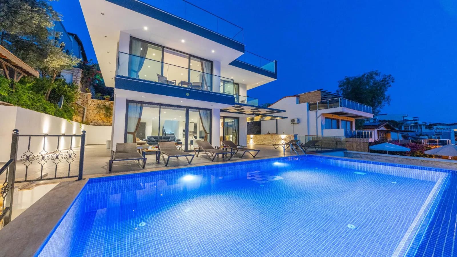 Villa Mega Ultra