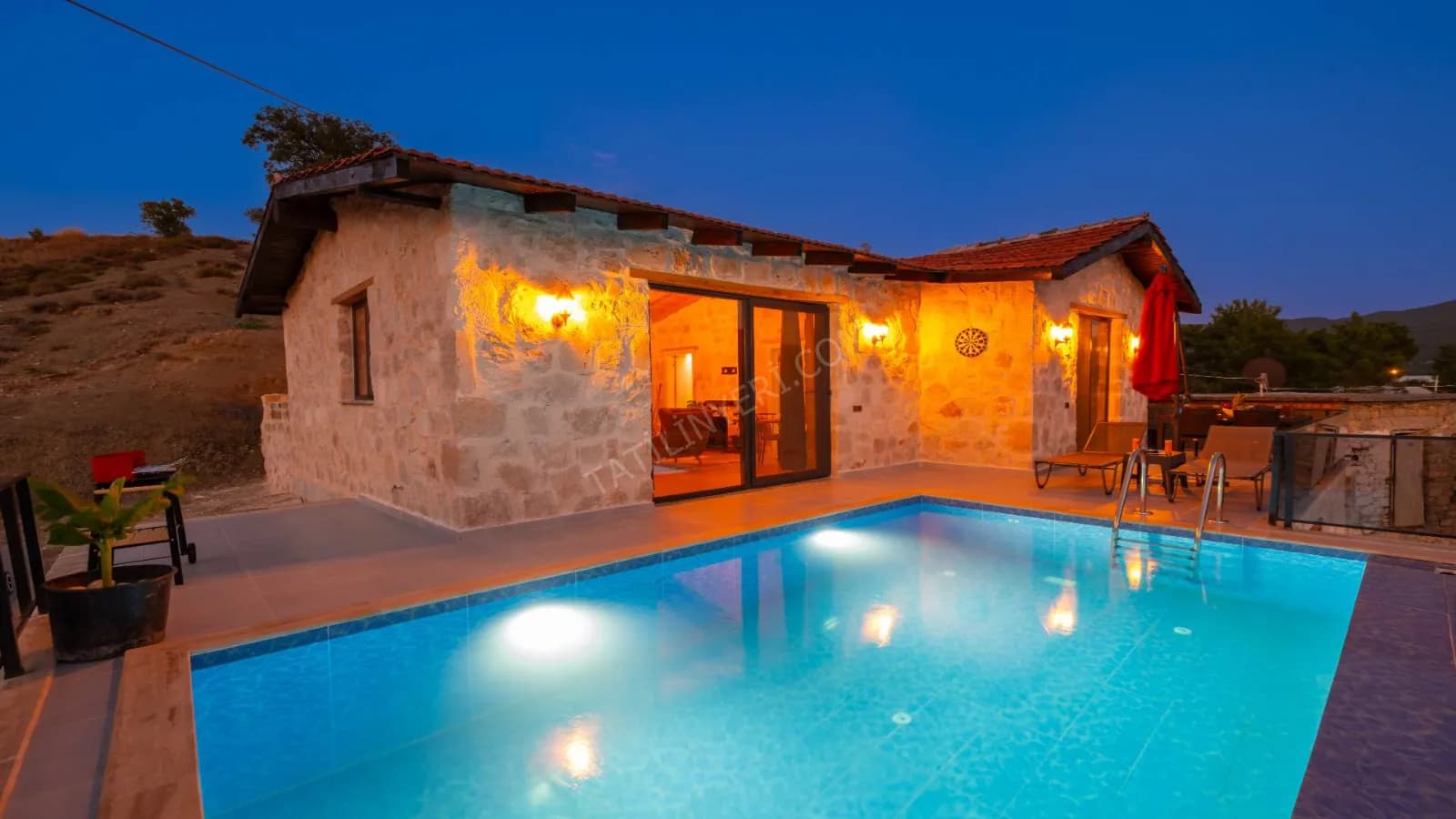 Villa Sakura Uğrar