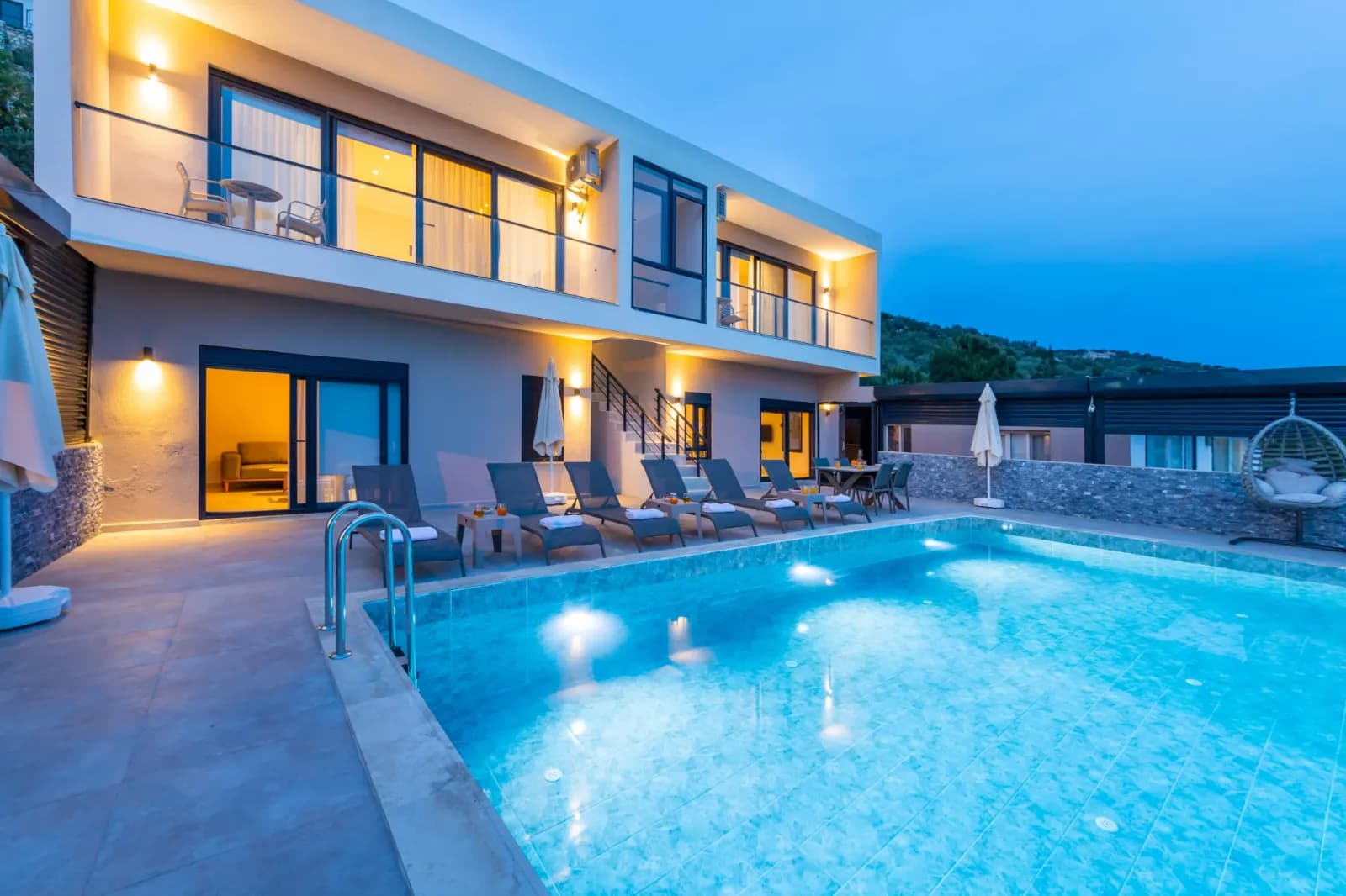 Villa Shining