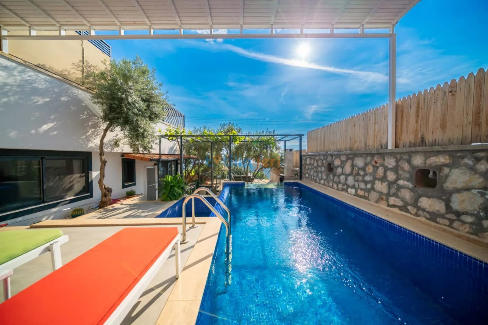 Villa Thrp Aqua