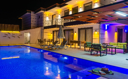Villa Heraldic 2
